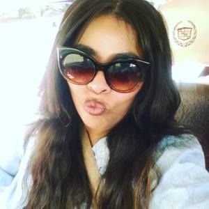 Meet your Posher, Renee